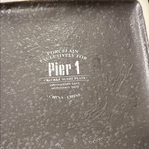 Pier One Set of Two Blue Crackle Square Sushi Plates - Picture 3 of 3